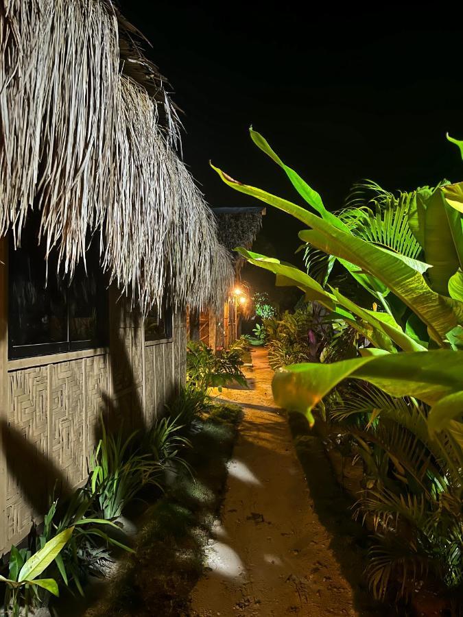 Siargao Tropic Hostel General Luna  Εξωτερικό φωτογραφία
